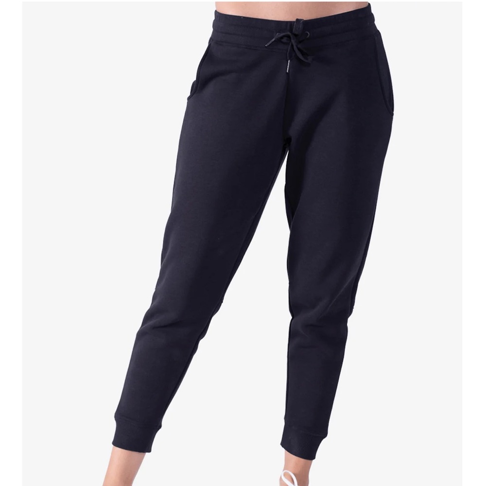 Tasc Legendary fleece jogger. Size: Medium. Color black. Worn once. Like new!